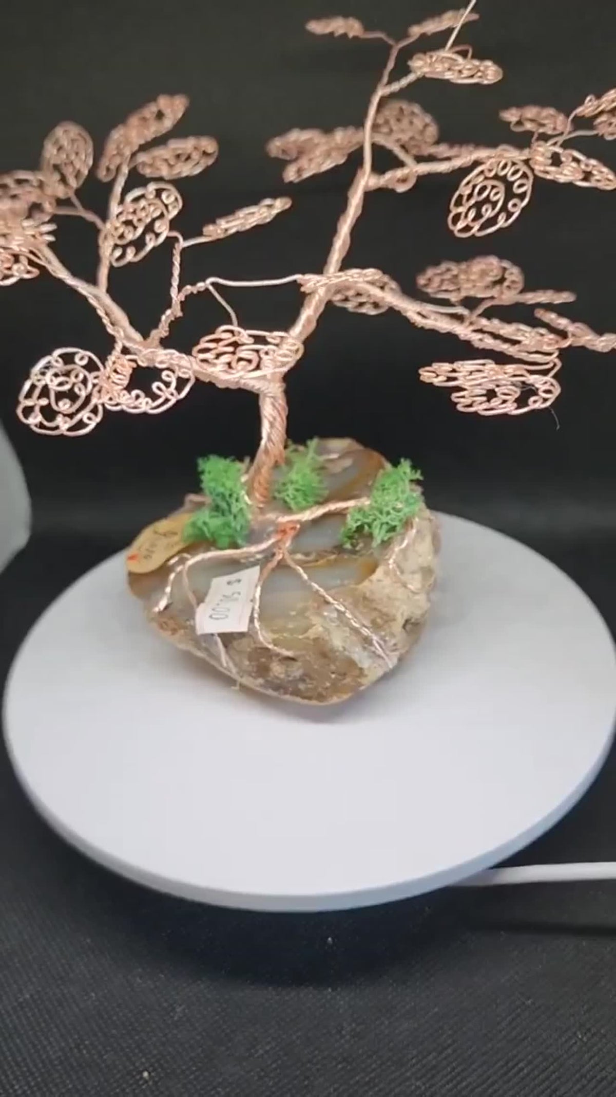 Small copper wire tree on agate stone - view 2